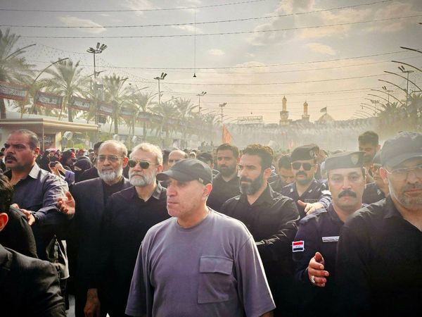 لاریجانی در حلقه محافظان عراقی در بین الحرمین