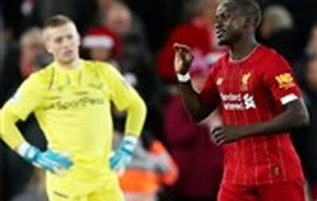  لیورپول با فتح دربی به صدرنشینی قاطعانه‌اش ادامه داد 